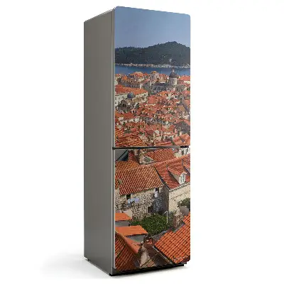 Magnet na ledničku Přímořské město ve střechách