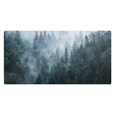 Pracovní podložka na stůl Mlžný jehličnatý les