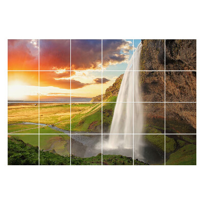 Samolepka na dlaždice Vodopád v malebném prostředí