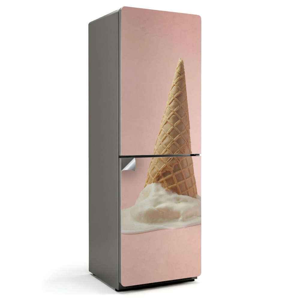Nálepky na chladničku Zmrzlina v vaflovém kornoutu na stole
