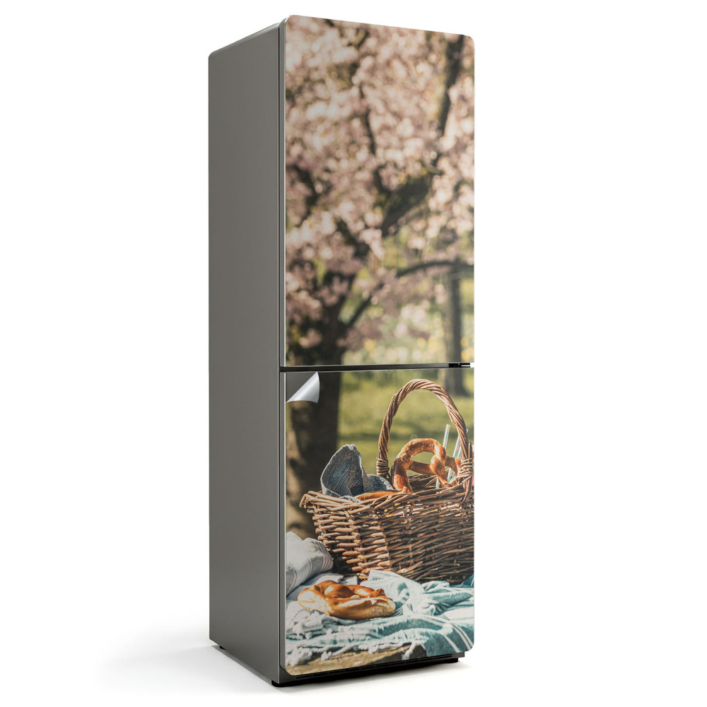 Nálepky na chladničku Piknikový koš se stromy v pozadí