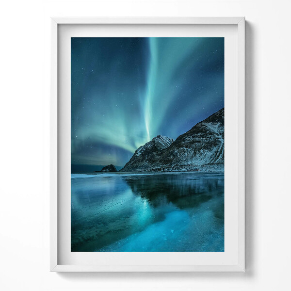 Obraz v rámu Polární záře nad horami a vodou