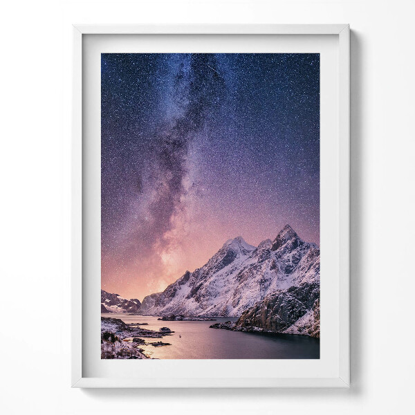 Obraz v rámu Aurora a hvězdná obloha nad horami