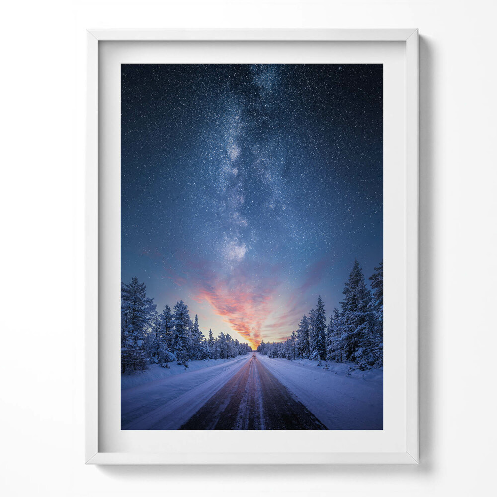 Obraz v rámu Krajina - zimní silnice a hvězdná obloha