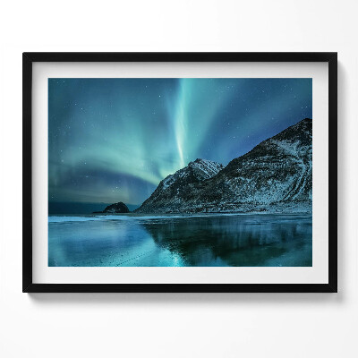Obraz s rámem Polární záře nad horami a vodou