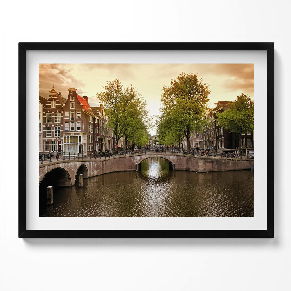 Obraz s rámem Amsterdamské kanály uvnitř města