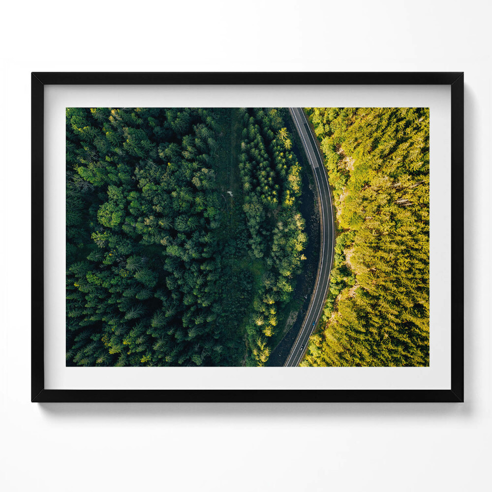 Obraz s rámem Les z dronu - hora Śnieżka