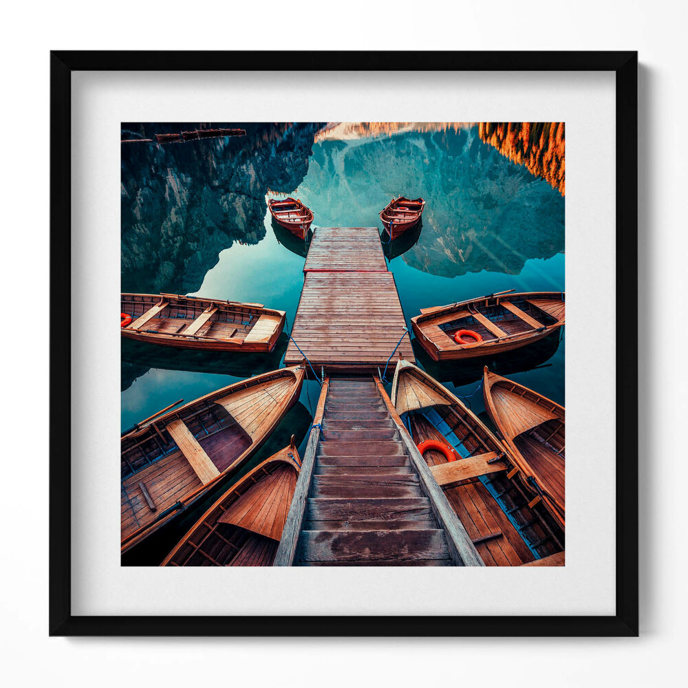 Obraz v rámu efektivní Molo a jezero Pragser Wildsee