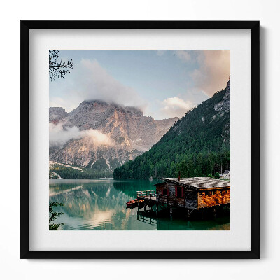 Obraz v rámu efektivní Dům u jezera v horách