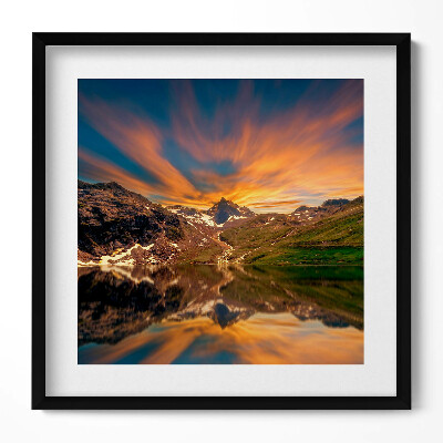 Obraz v rámu efektivní Horské jezero a západ slunce