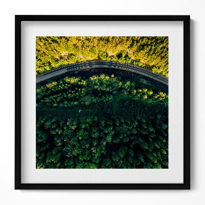 Obraz v rámu efektivní Les z dronu - hora Śnieżka