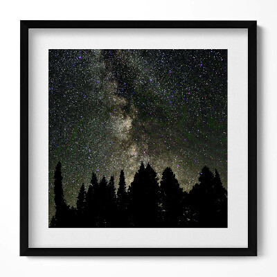 Obraz v rámu efektivní Hvězdná obloha nad lesem