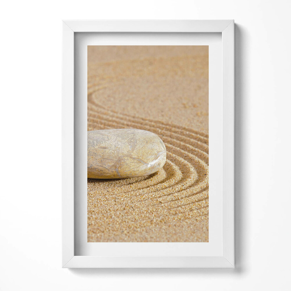 Obraz s rámem elegantní Osamělý kámen v písku - zen