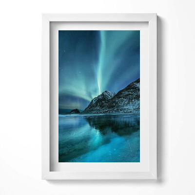 Obraz s rámem elegantní Polární záře nad horami a vodou