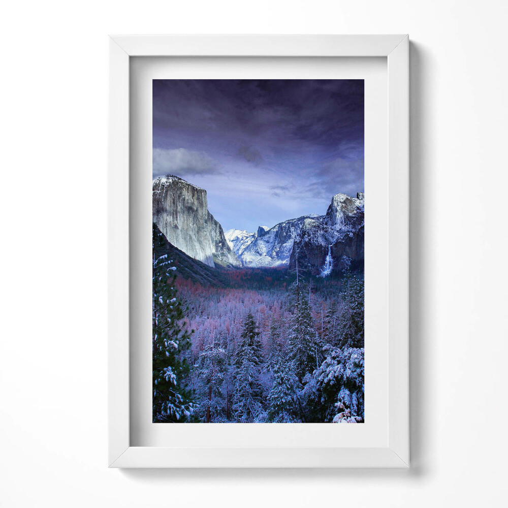 Obraz s rámem elegantní Zimní krajina hor a lesa