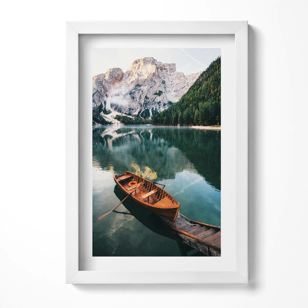 Obraz s rámem elegantní Krajina lodi na jezeře v horách