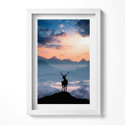 Obraz s rámem elegantní Jelen na vrcholcích hor