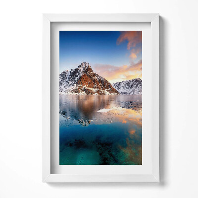 Obraz s rámem elegantní Krásná krajina vody a hor ve večerních hodinách
