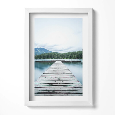 Obraz s rámem elegantní Dřevěné molo na jezeře v horách