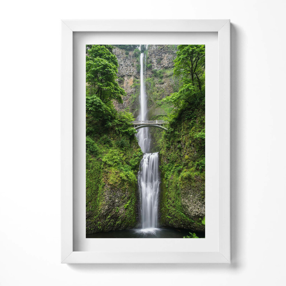 Obraz s rámem elegantní Vysoký vodopád a mosty