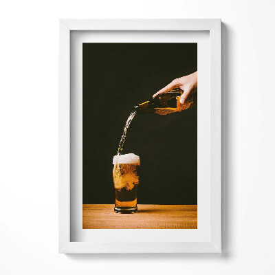 Obraz s rámem elegantní Nalévání piva do hrnku