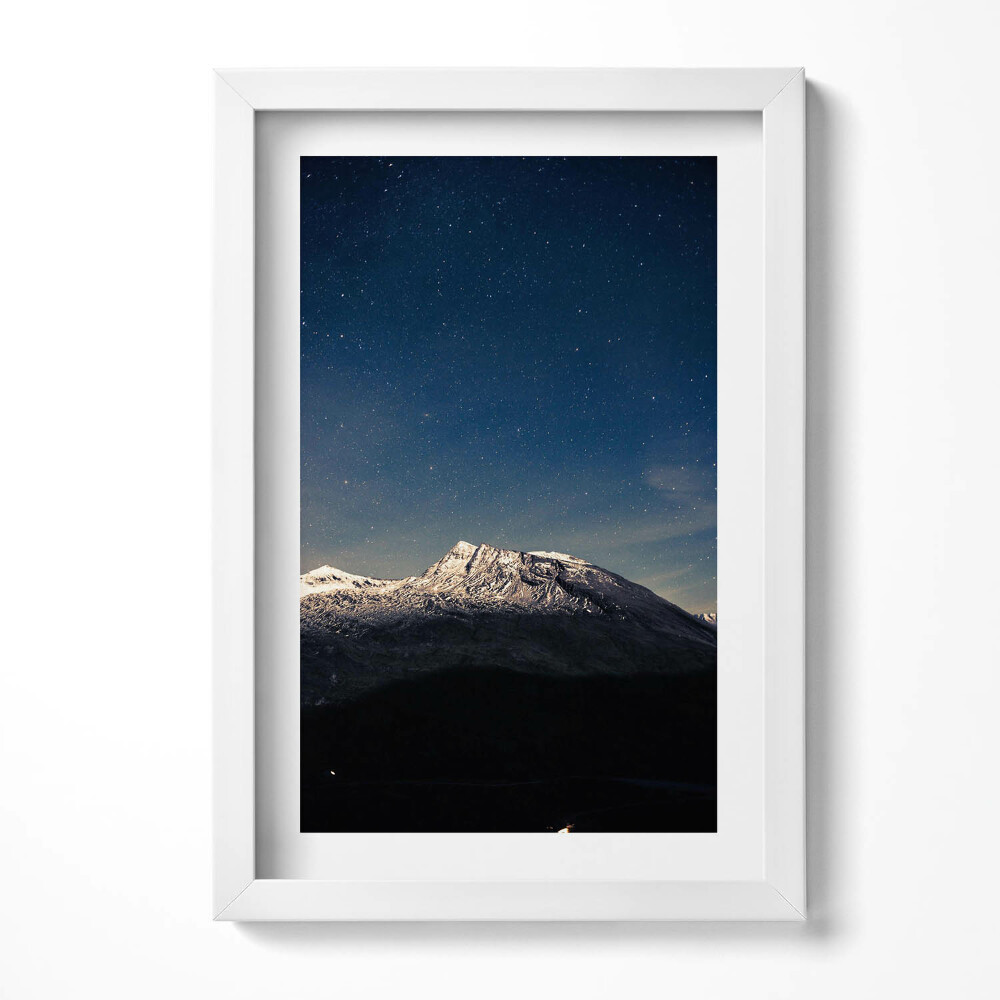 Obraz s rámem elegantní Horská krajina proti hvězdné obloze