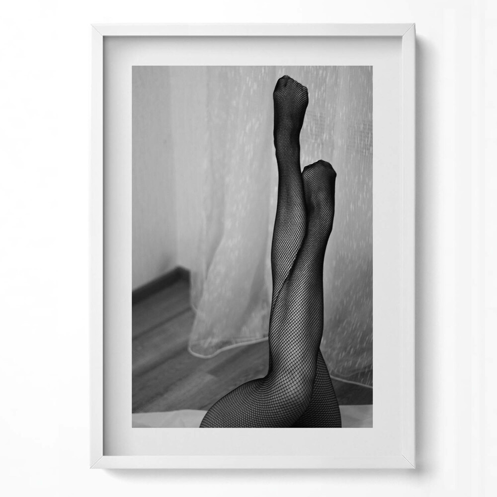 Obraz v rámu dekorativní Ženské nohy v punčochách