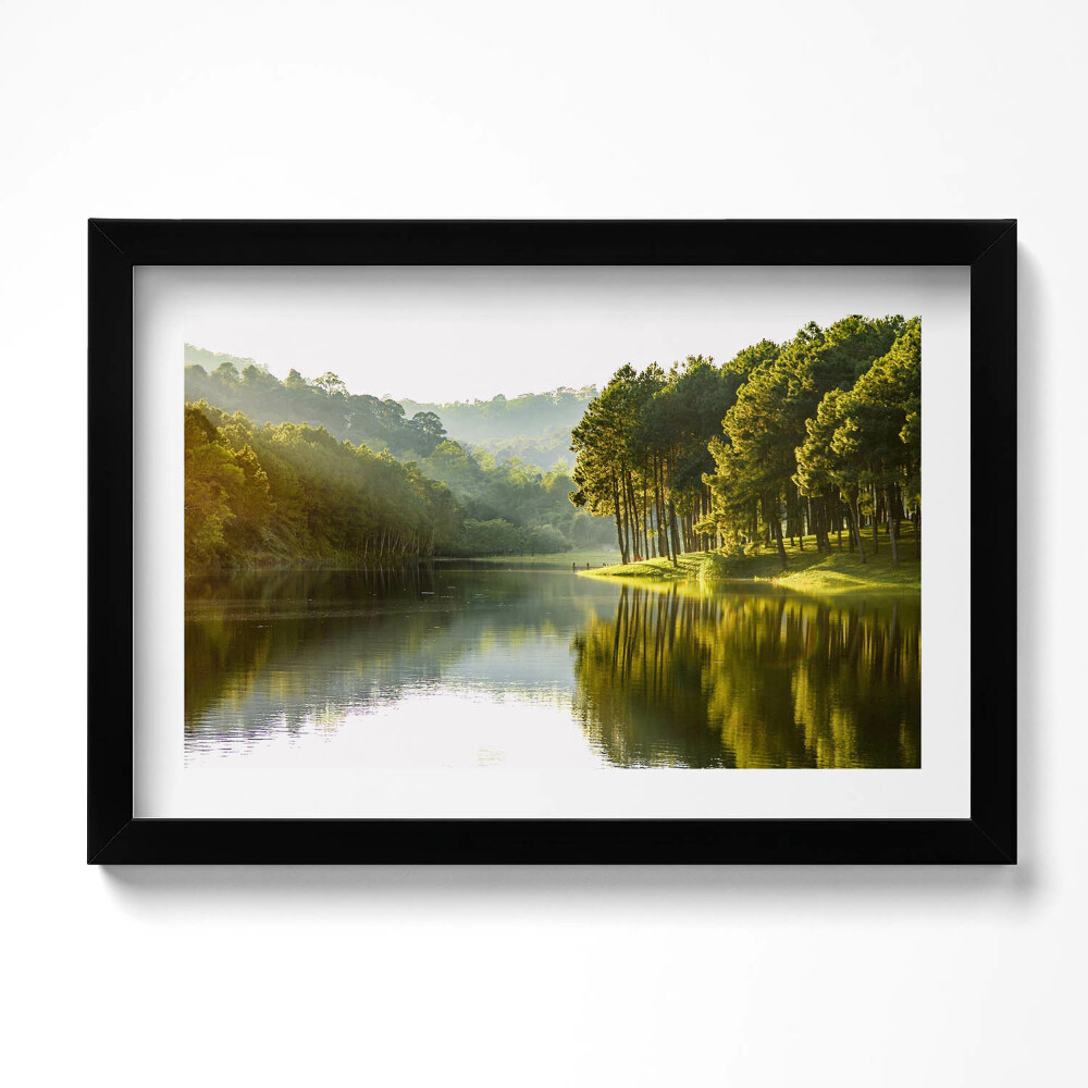 Obraz s rámem dekorativní Zelená říční krajina