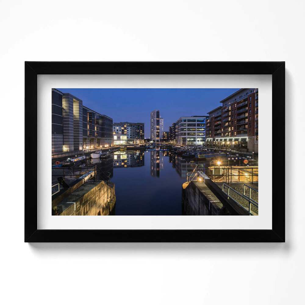 Obraz s rámem dekorativní Město Leeds v noci osvětlené