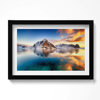 Obraz s rámem dekorativní Krásná krajina vody a hor ve večerních hodinách