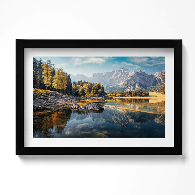 Obraz s rámem dekorativní Krásná horská krajina s jezerem