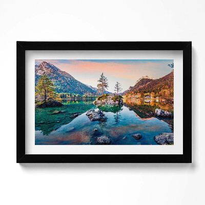 Obraz s rámem dekorativní Krásná horská krajina jezera