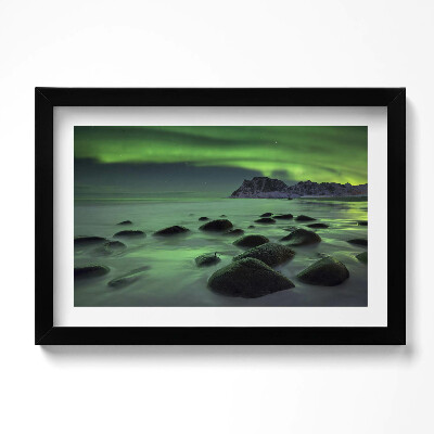 Obraz s rámem dekorativní Polární záře - zelená krajina