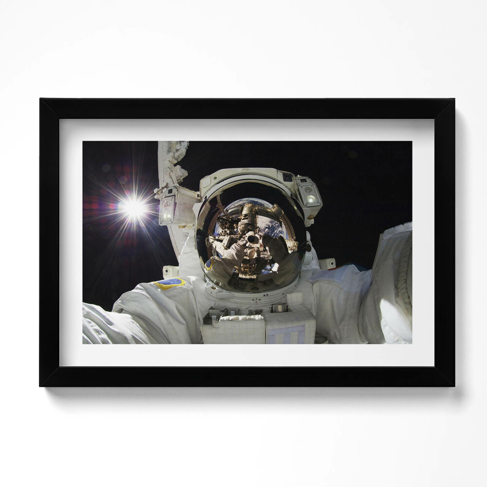 Obraz s rámem dekorativní Astronaut ve vesmíru NASA