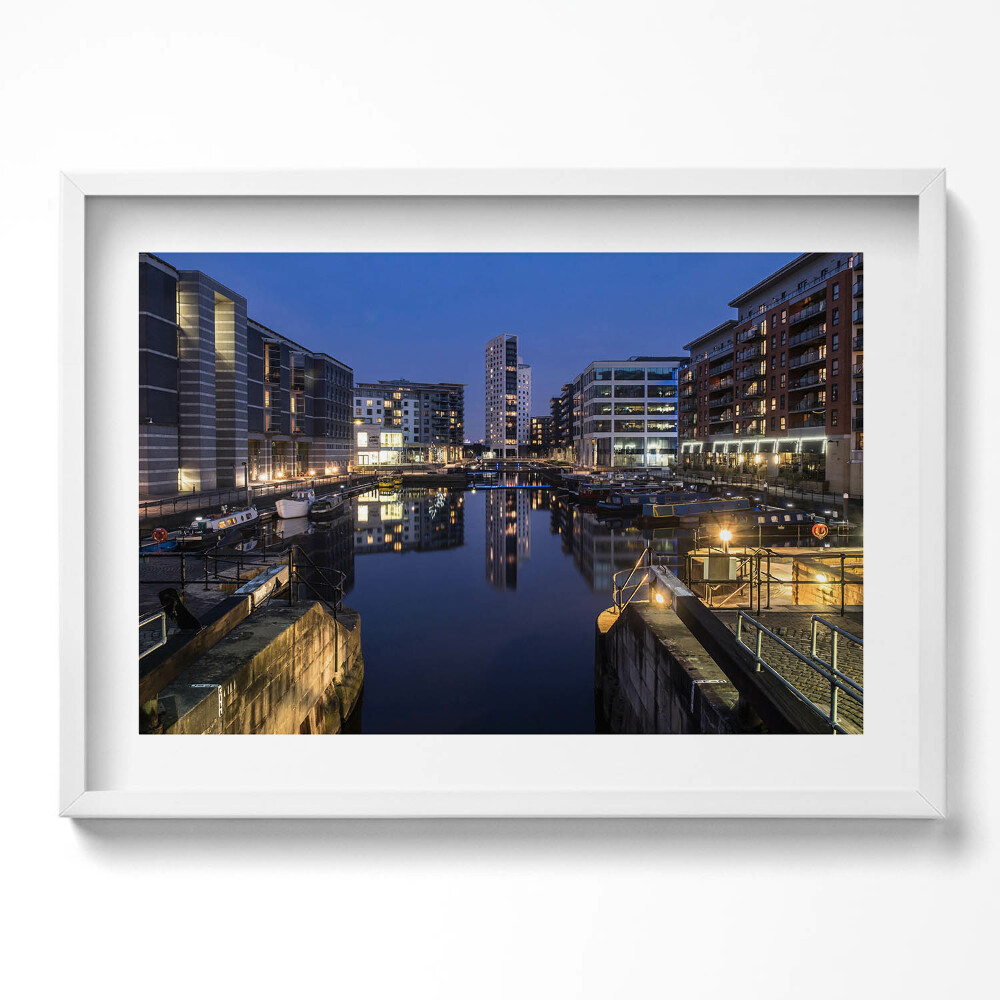 Obraz v rámu moderní Město Leeds v noci osvětlené