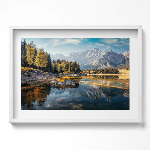 Obraz v rámu moderní Krásná horská krajina s jezerem