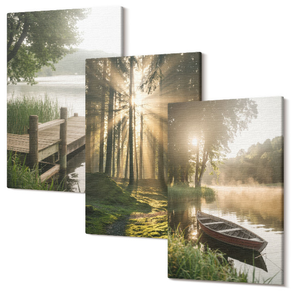Sada obrazů triptych Klidné jezero, les a loď v ranní mlze