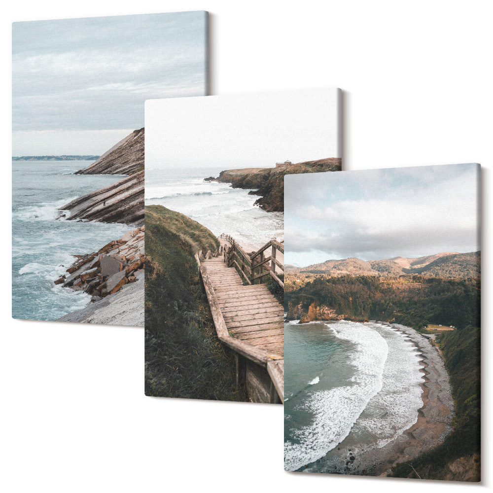 Sada obrazů triptych Výhled na moře s útesy a plážovou krajinou