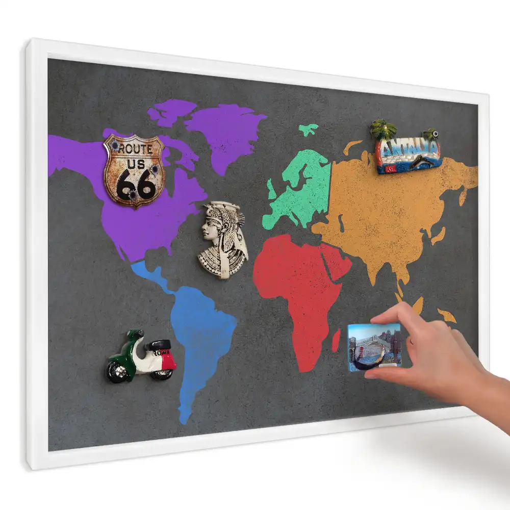 Magnetická tabule barevná mapa na tmavém pozadí