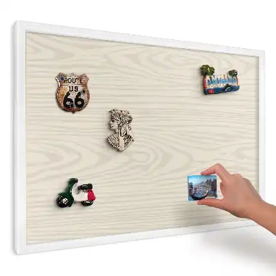 Béžová dřevěná magnetická tabule