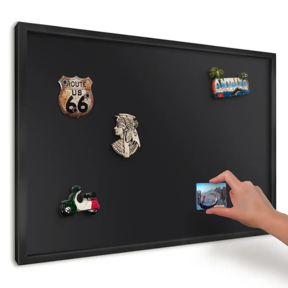 Magnetická kuchyňská tabule s černým minimalistickým pozadím