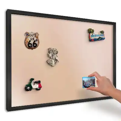 Magnetická tabule do kuchyně v béžové barvě s přechodovou látkou