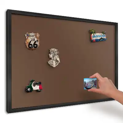 Magnetická tabule v hladkém provedení v teplé hnědé barvě