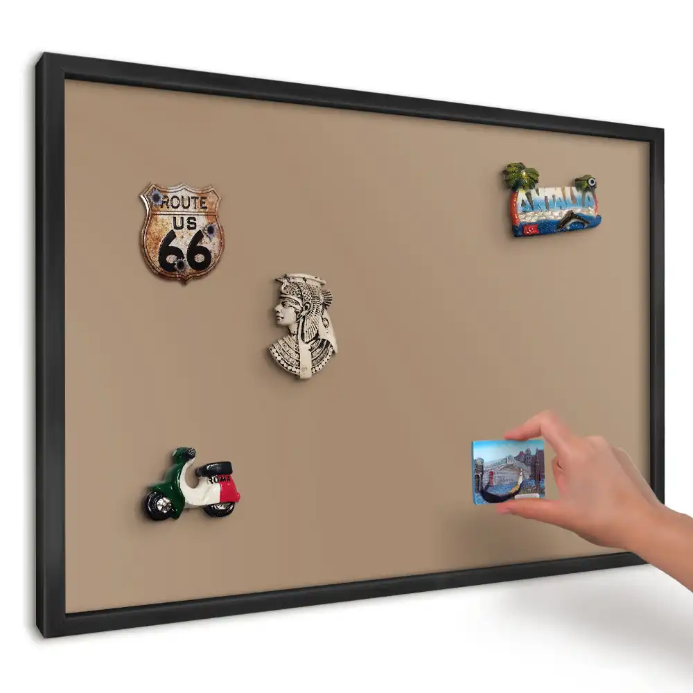 Magnetická tabule v oranžovém minimalistickém stylu