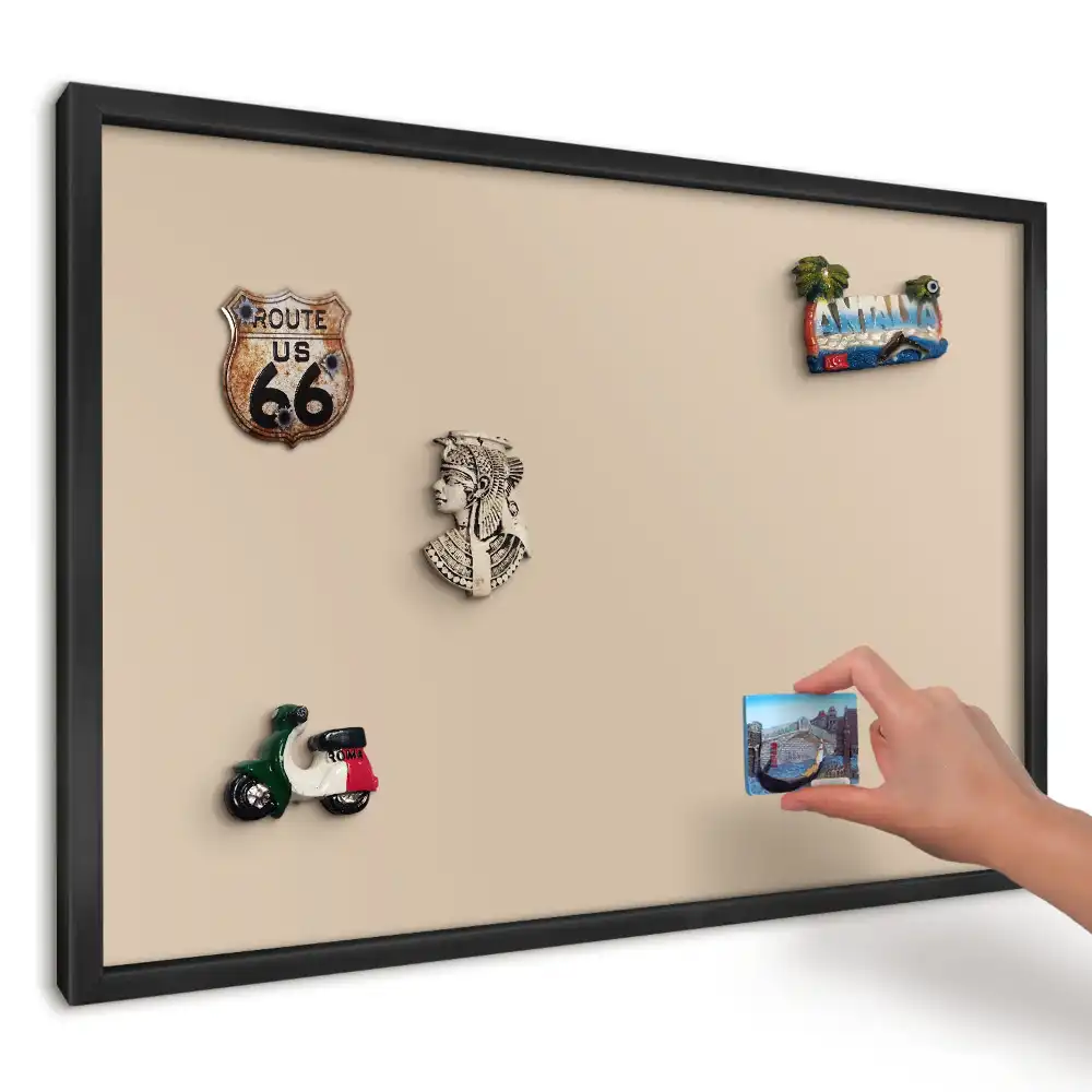 Magnetická tabule do kuchyně ve světle béžové barvě