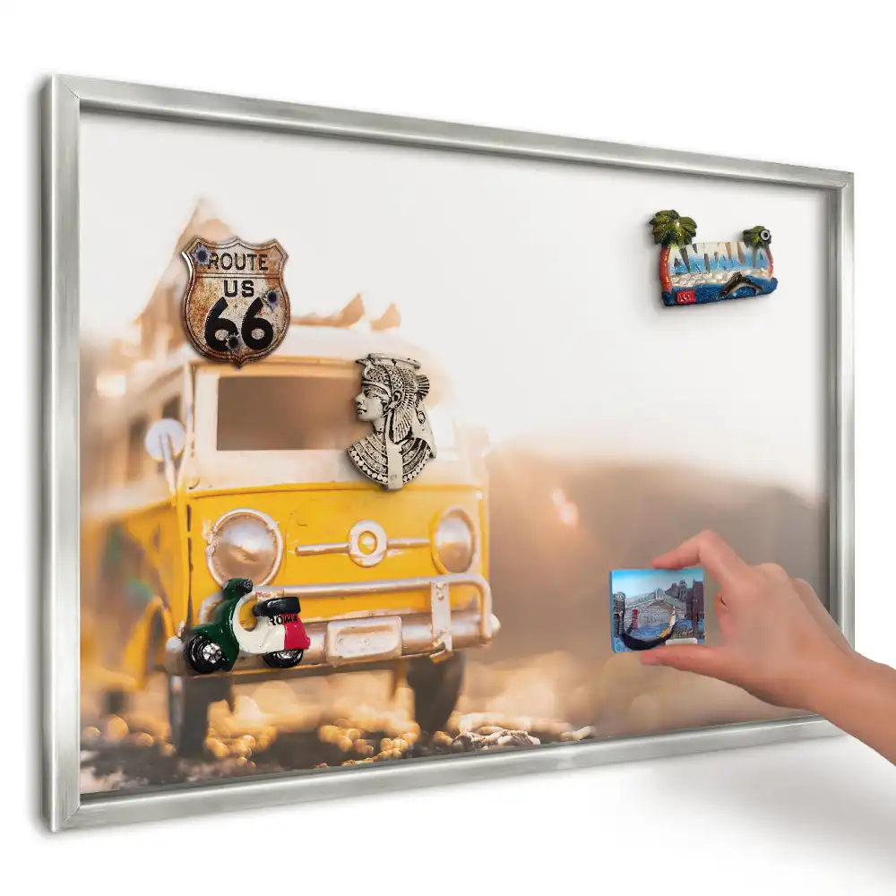Magnetická nástěnná tabule Žlutý autobus na slunci