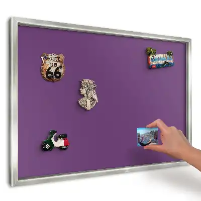 Moderní minimalistická magnetická tabule ve fialové barvě