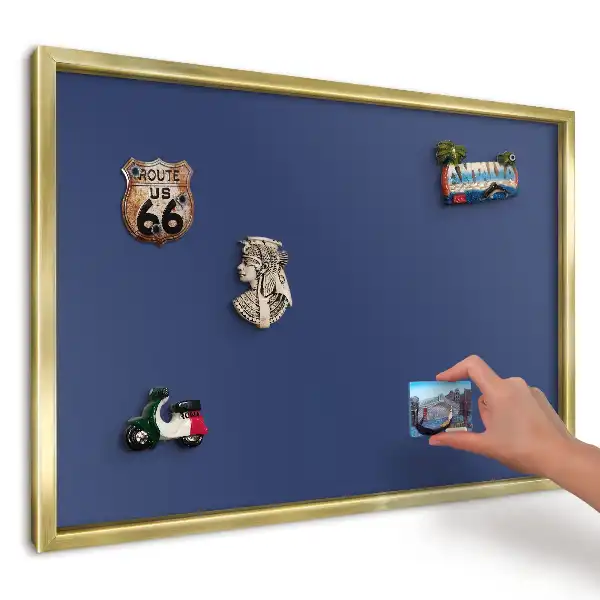 Minimalistická magnetická nástěnka v tmavě modré barvě