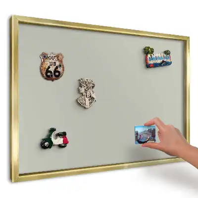 Minimalistická magnetická tabule ve světle krémové barvě