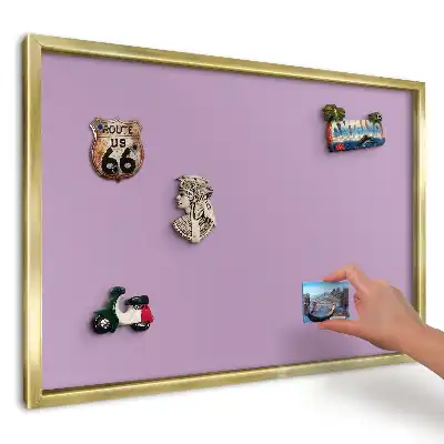Magnetická nástěnka v uklidňující fialové barvě